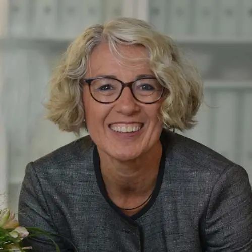 Portrait von Petra Thorn